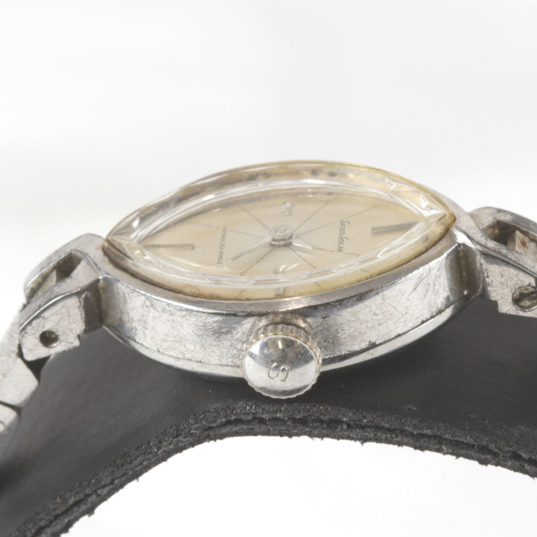 ジャンク『動作未確認』 
SEIKO SOLAR DIASHOCK 21JEWELS 10-7000 
腕時計
 レディース ムーブメント不明 アンティーク 細身 華奢