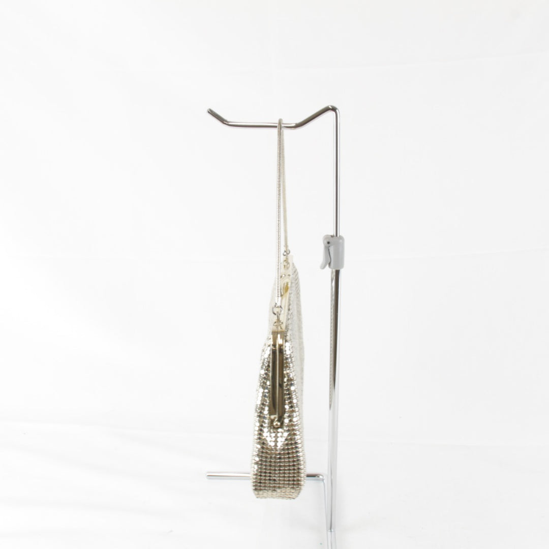 良品『USED』 
 
 クラッチバッグ 
 シルバー