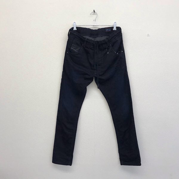 『USED』 
DIESEL ディーゼル 
 KROOLEY ジョグジーンズ 30インチ デニムパンツ 
コットン/ポリエステル  /ポリウレタン ネイビー