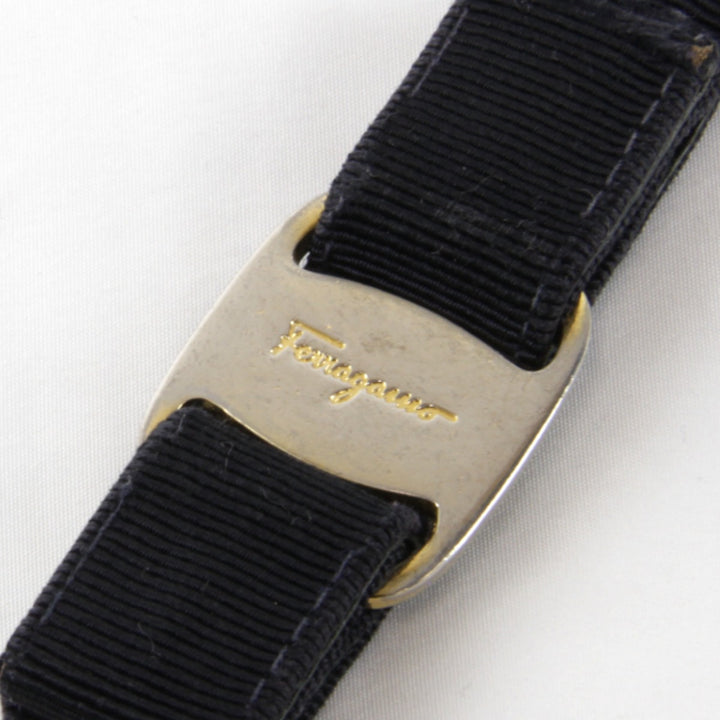 『USED』 
Salvatore Ferragamo フェラガモ 
 ヴァラ キーリング キーリング 
 ブラック
