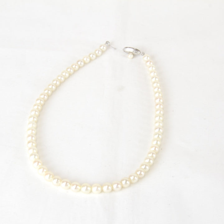 一部難有『USED』 シルバー/パール 
 留め金具欠損 ネックレス
 小粒 かわいらしい