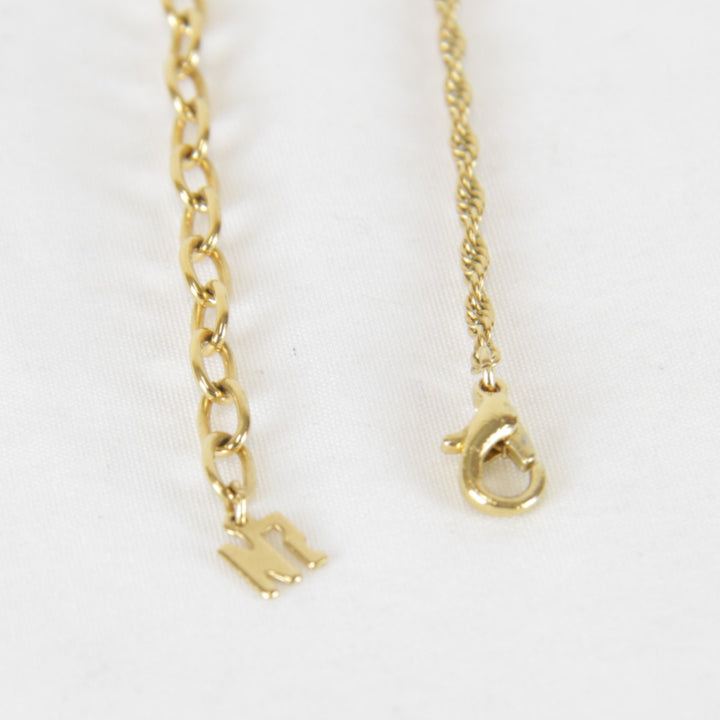 美品『USED』 メタル 
NINA RICCI ネックレス