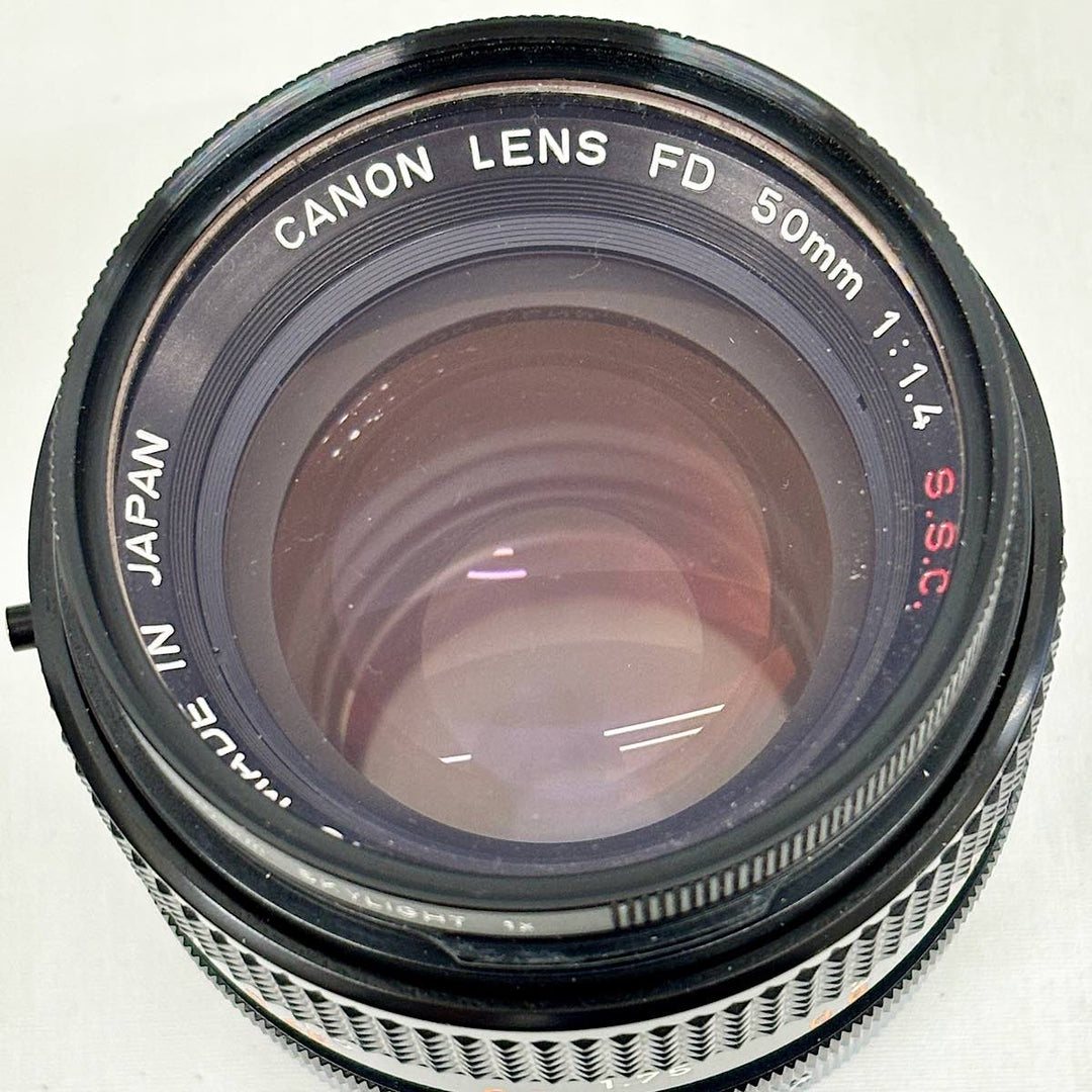 『USED』 
canon キャノン 
 canon EF LENS FD 50mm 1:1.4 S.S.C. ケースセット フィルムカメラ