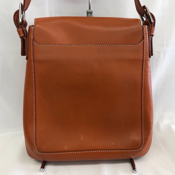 『USED』 
HIROFU ヒロフ 
 フラップショルダーバッグ ショルダーバッグ 
レザー オレンジ