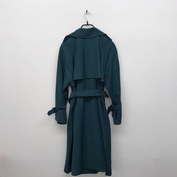 『未使用美品』 
 
 クールカレアン neuf cent neuf　ヌフソンヌフ タグ付き  トレンチコート 
ポリエステル/ポリウレタン  グリーン