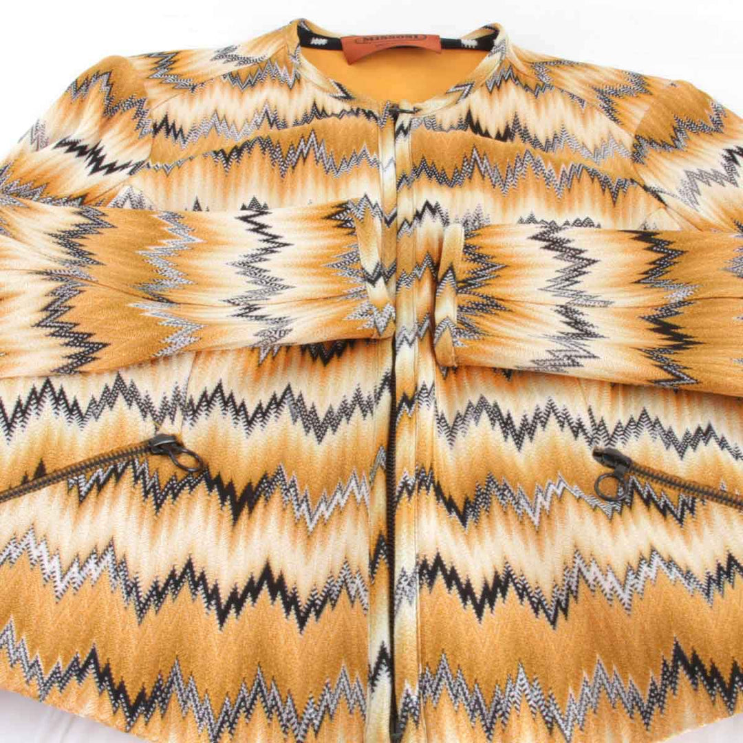 美品『USED』 
Missoni ミッソーニ 
 ジップアップ 168161 ノーカラージャケット 
レーヨン/ポリウレタン  オレンジ