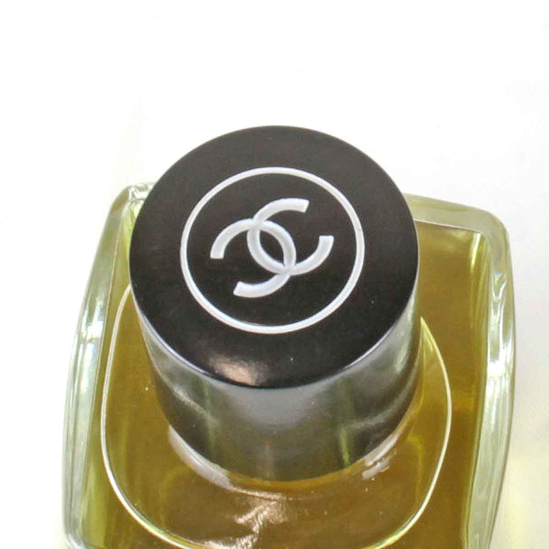 美品『USED』 
CHANEL シャネル 
 No19 香水 
 グリーン