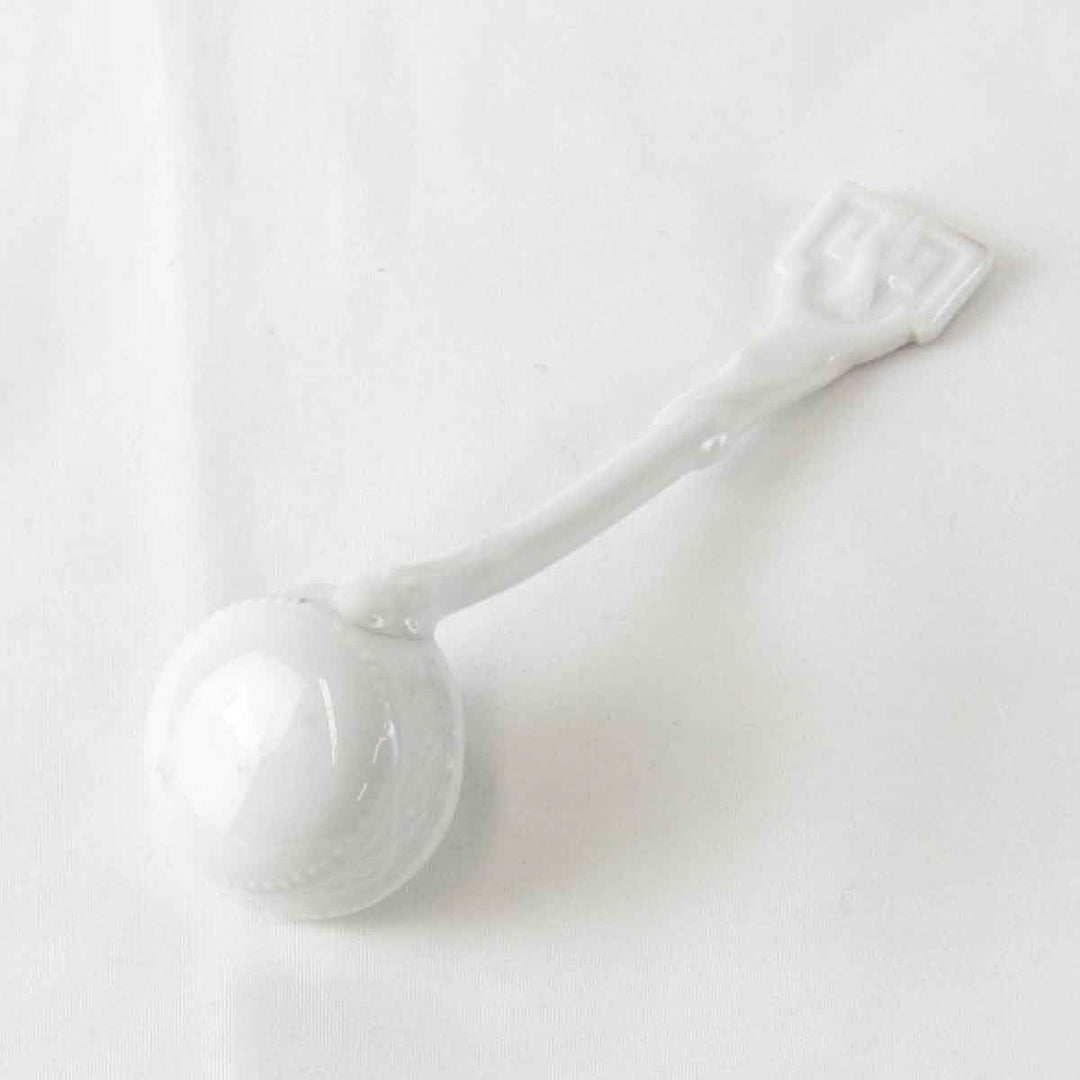 『USED』 
 
 ソーサ一体型シュガーポット（スプーン付） 陶器 食器 
陶磁器 ホワイト