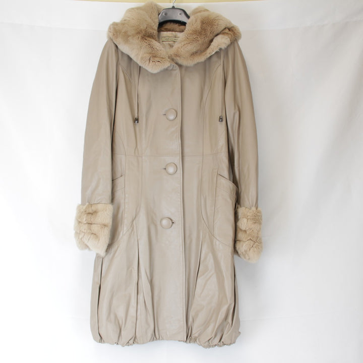 美品『USED』 
 
 コート 
羊革/ラビットファー ベージュ