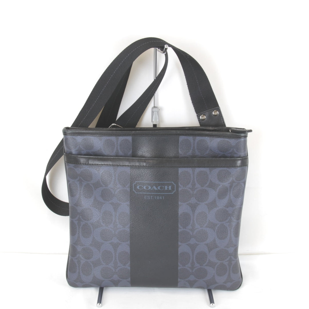 『USED』 
COACH コーチ 
 シグネチャー F70591 ショルダーバッグ 
PVC ネイビー