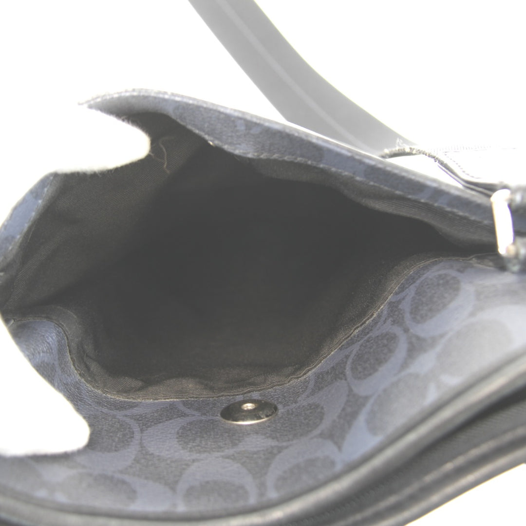 『USED』 
COACH コーチ 
 シグネチャー F70591 ショルダーバッグ 
PVC ネイビー