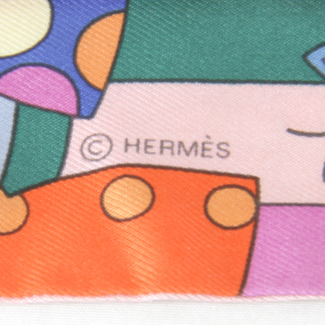 美品『USED』 
HERMES エルメス 
 ツイリー 森のささやき 箱付 スカーフ 
シルク マルチカラー ポップなマルチカラー