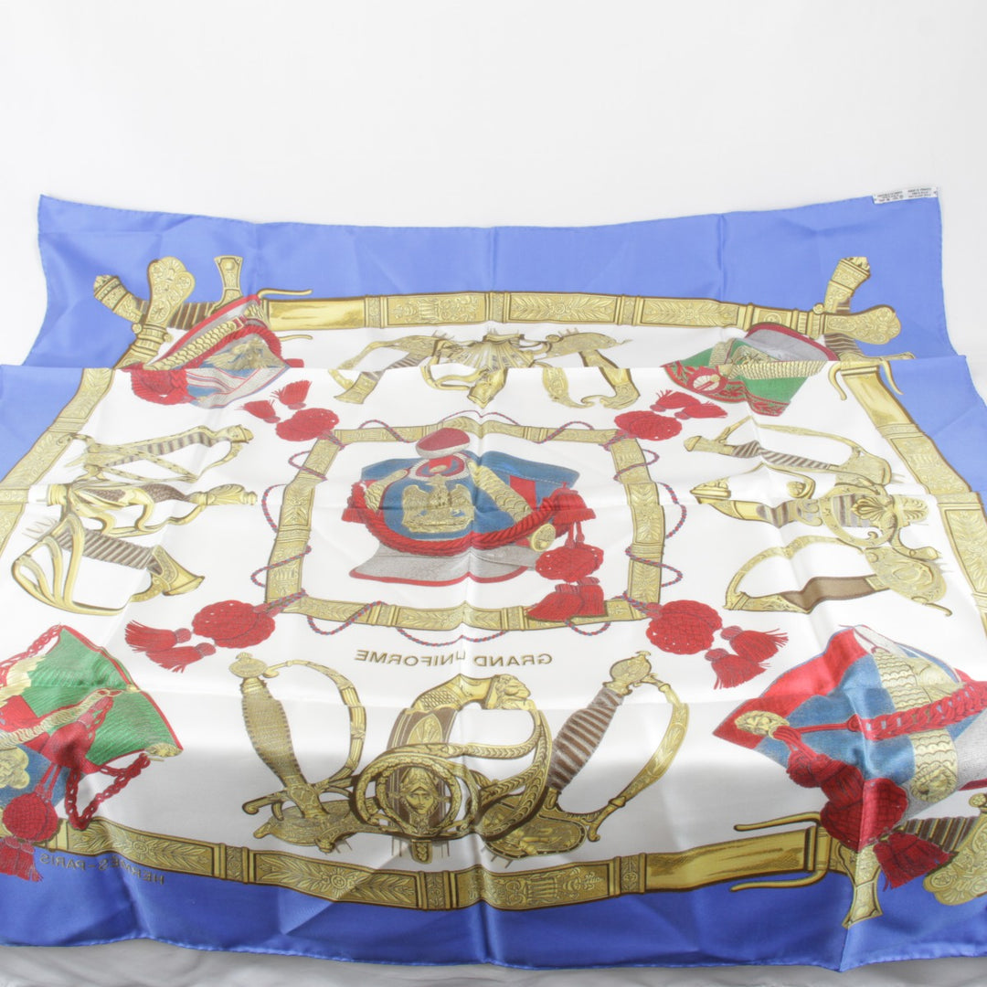 美品『USED』 
HERMES エルメス 
 カレ90 スカーフ 
シルク マルチカラー