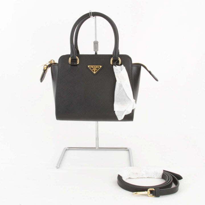美品『未使用』 
PRADA プラダ 
 ハンドバッグ 
サフィアーノレザー ブラック