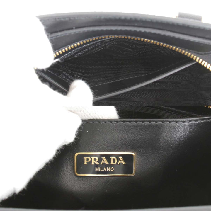 美品『未使用』 
PRADA プラダ 
 ハンドバッグ 
サフィアーノレザー ブラック