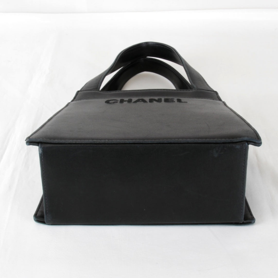 【価格改定】『USED』 
CHANEL シャネル 
 ロゴ ラムスキン ゴールド金具 ハンドバッグ 
レザー ブラック