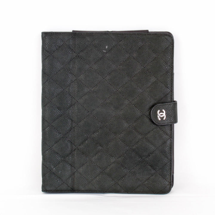 『USED』 
CHANEL シャネル 
 マトラッセ iPadケース 
キャビアスキン ブラック