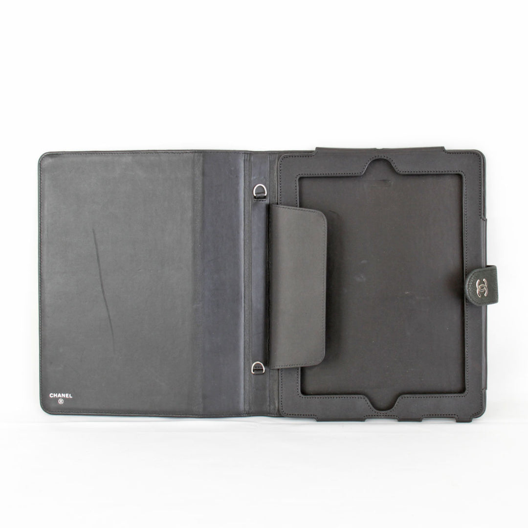 『USED』 
CHANEL シャネル 
 マトラッセ iPadケース 
キャビアスキン ブラック