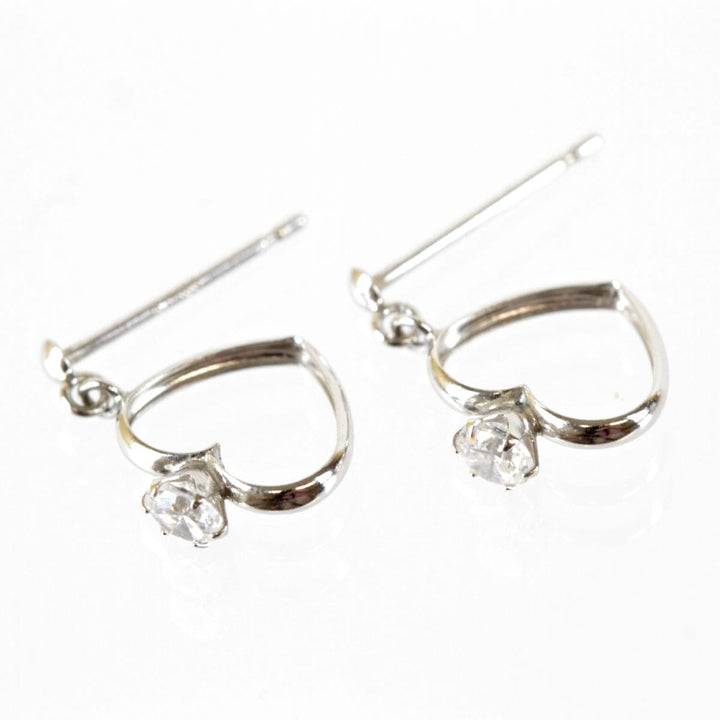 美品『USED』 K10WG 
 ハート キャッチなし ピアス
 0.4g