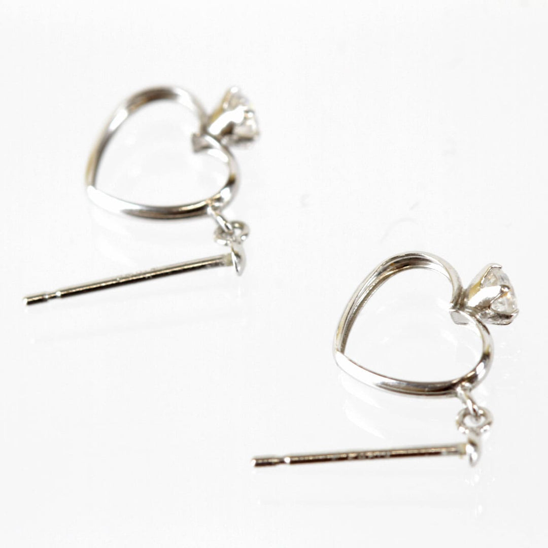 美品『USED』 K10WG 
 ハート キャッチなし ピアス
 0.4g