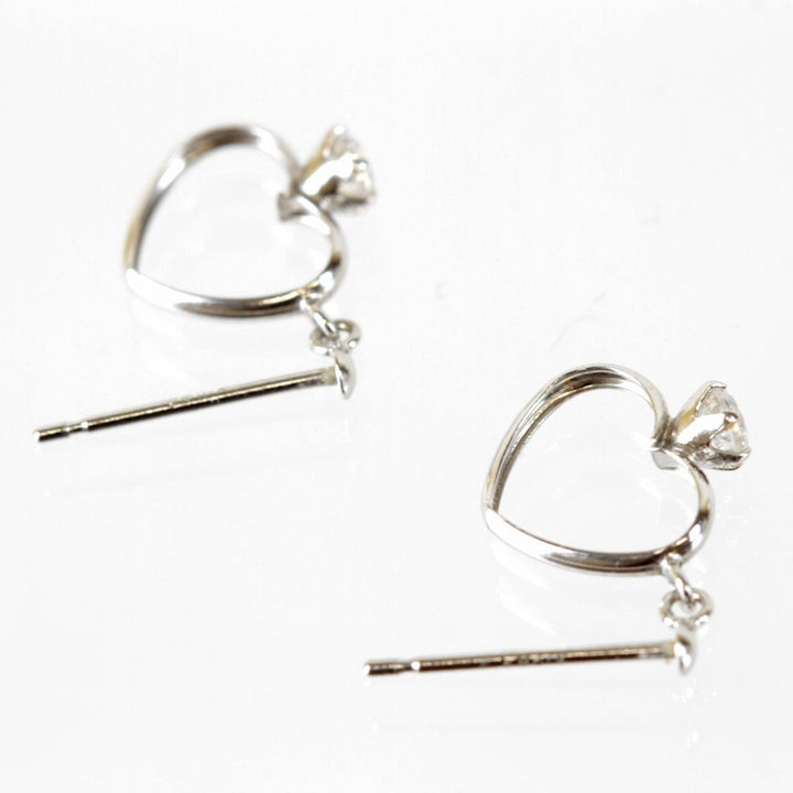美品『USED』 K10WG 
 ハート キャッチなし ピアス
 0.4g