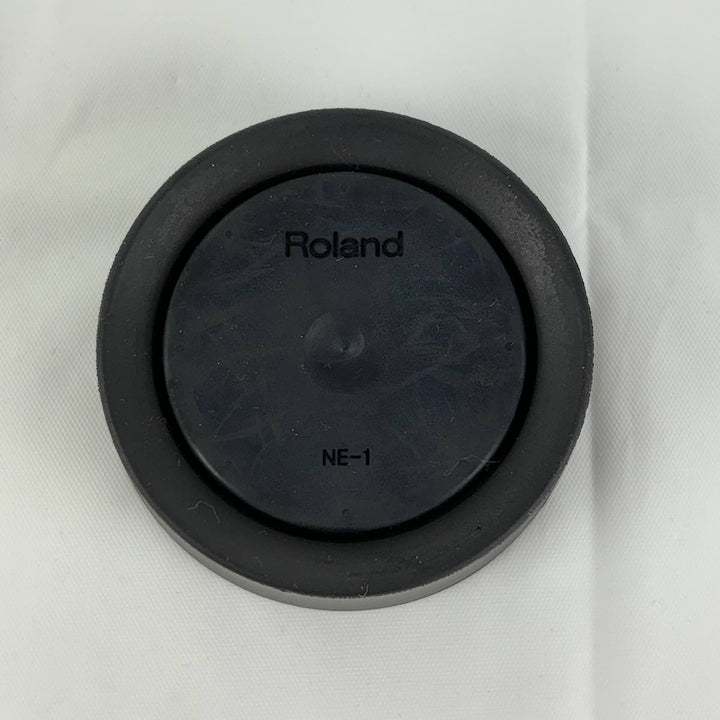 『USED』 
Roland ローランド 
 NE-1 ノイズイーター 脚用 楽器アクセサリー 
 ブラック