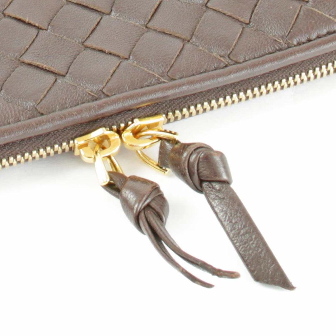 『USED』 
BOTTEGAVENETA ボッテガヴェネタ 
 イントレチャート ポーチ 
レザー ブラウン