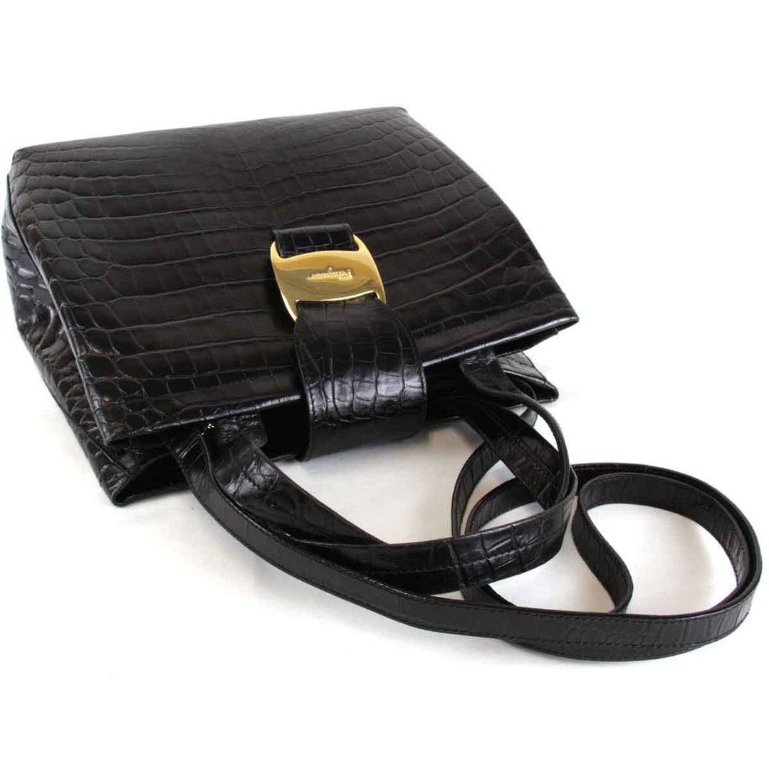 良品『USED』 
Salvatore Ferragamo フェラガモ 
 クロコ型押し ハンドバッグ 
レザー ブラック