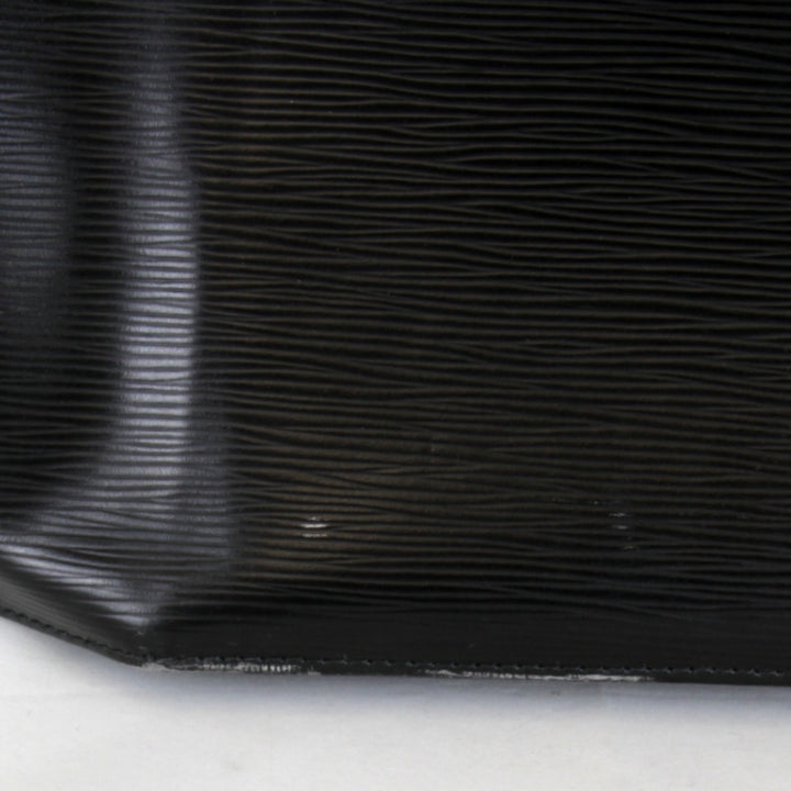 『USED』 
LOUIS VUITTON ルイ・ヴィトン 
 サックデポール 肩掛け ワンショルダー M80157 ショルダーバッグ 
エピレザー ブラック