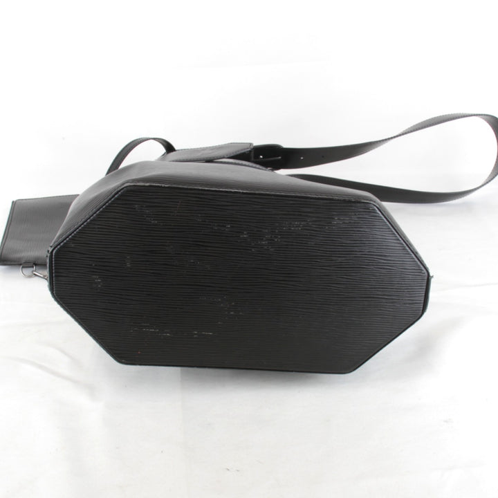 『USED』 
LOUIS VUITTON ルイ・ヴィトン 
 サックデポール 肩掛け ワンショルダー M80157 ショルダーバッグ 
エピレザー ブラック