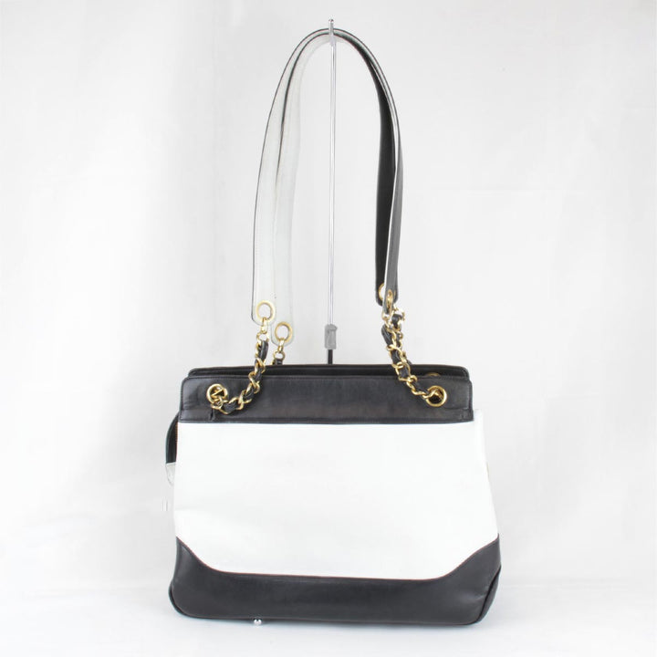 『USED』 
CHANEL シャネル 
 バイカラー チェーン ショルダーバッグ 
レザー ホワイト