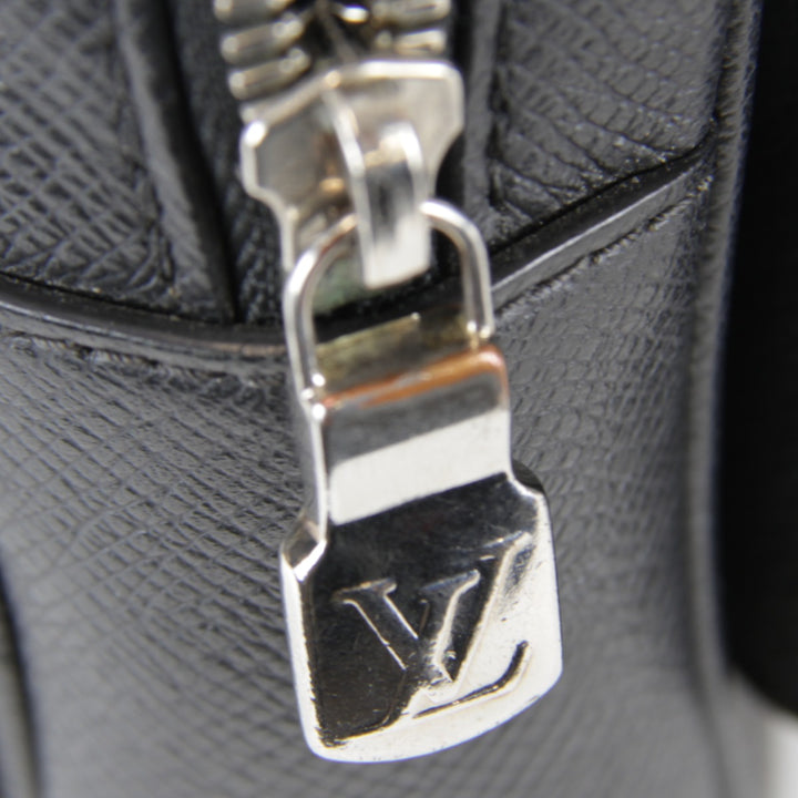 良品『USED』 
LOUIS VUITTON ルイ・ヴィトン 
 バムバッグ アウトドア M30245 ウエストバッグ 
モノグラムエクリプス ブラック