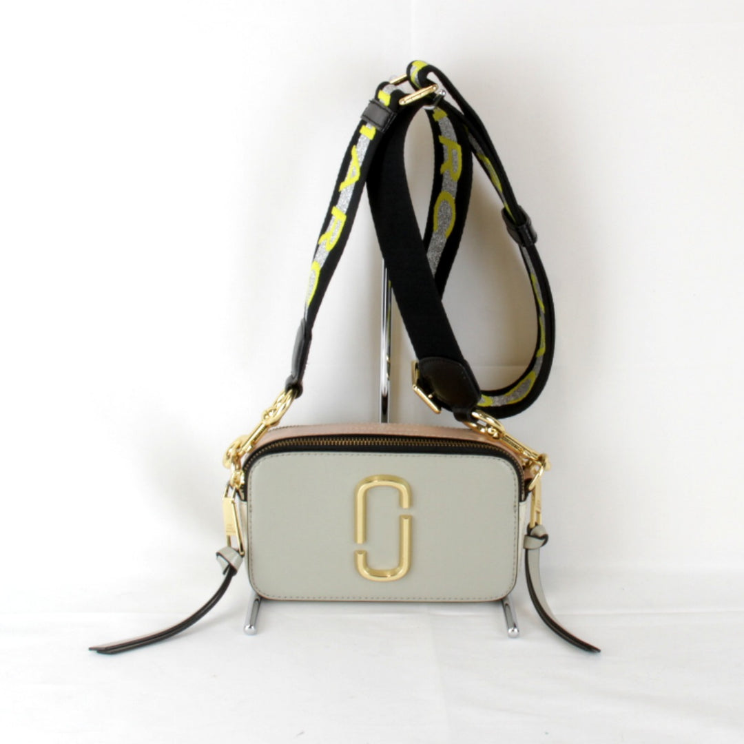 美品『USED』 
MARC JACOBS マークジェイコブス 
 スナップショット ショルダーバッグ 
レザー ブラウン