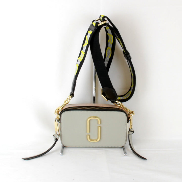 美品『USED』 
MARC JACOBS マークジェイコブス 
 スナップショット ショルダーバッグ 
レザー ブラウン