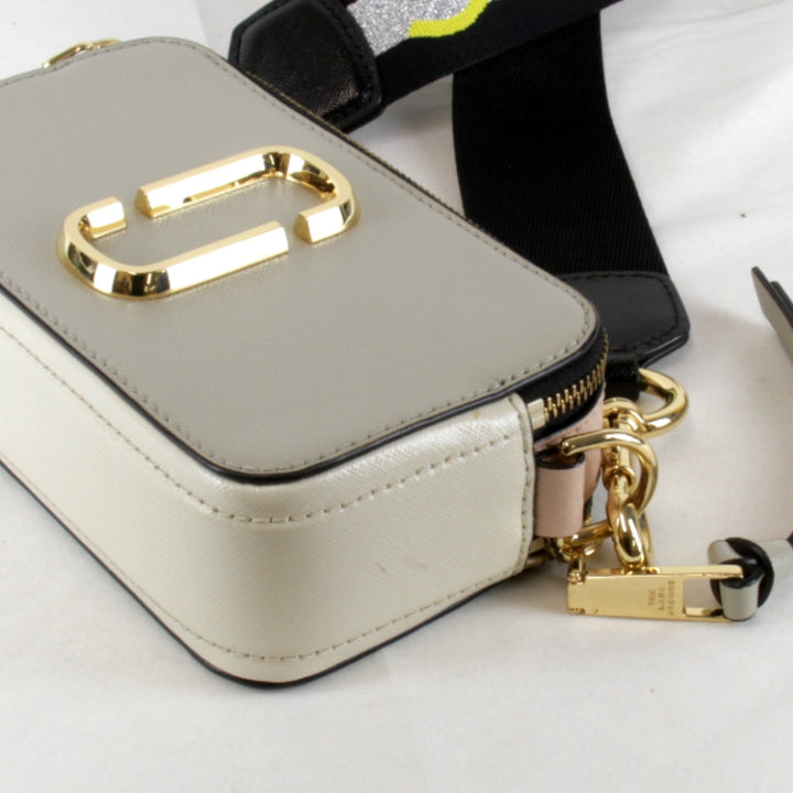 美品『USED』 
MARC JACOBS マークジェイコブス 
 スナップショット ショルダーバッグ 
レザー ブラウン