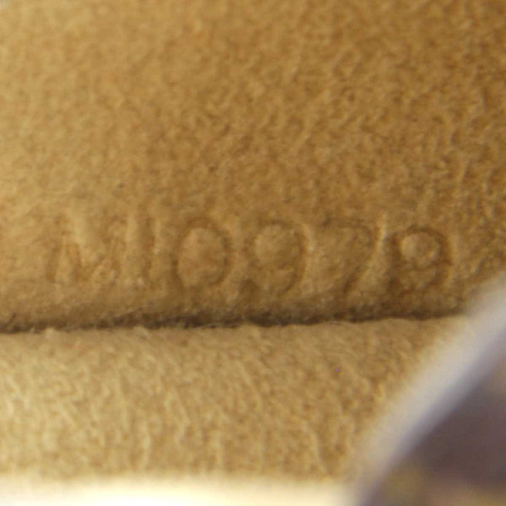 『USED』 
LOUIS VUITTON ルイ・ヴィトン 
 エテュイ・リュネット ラバ M62970 メガネケース 
モノグラムキャンバス モノグラム