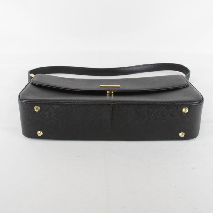 『USED』 
BURBERRY バーバリー 
 ワンショルダー ショルダーバッグ 
レザー ブラック