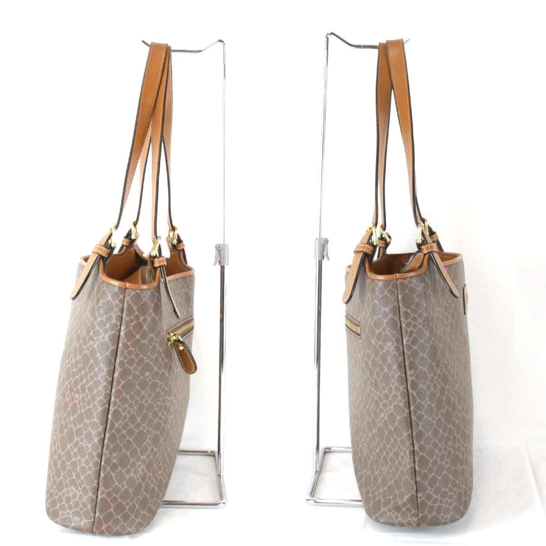 良品『USED』 
NINA RICCI ニナリッチ 
 ジラフ トートバッグ 
PVC/レザー  ベージュ