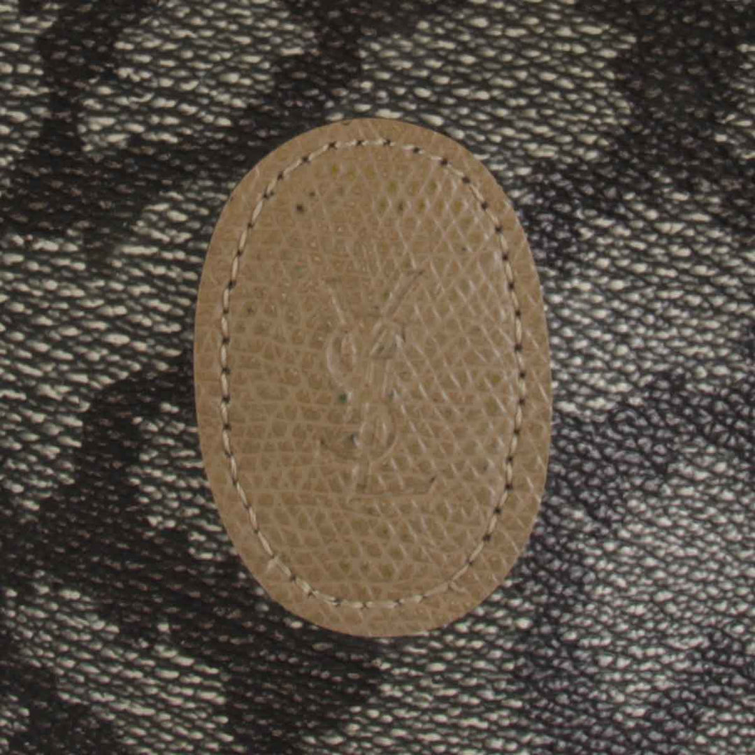 美品『USED』 
YVES SAINT LAURENT イヴ・サンローラン 
 ポーチ 
PVCコーティングキャンバス ベージュ