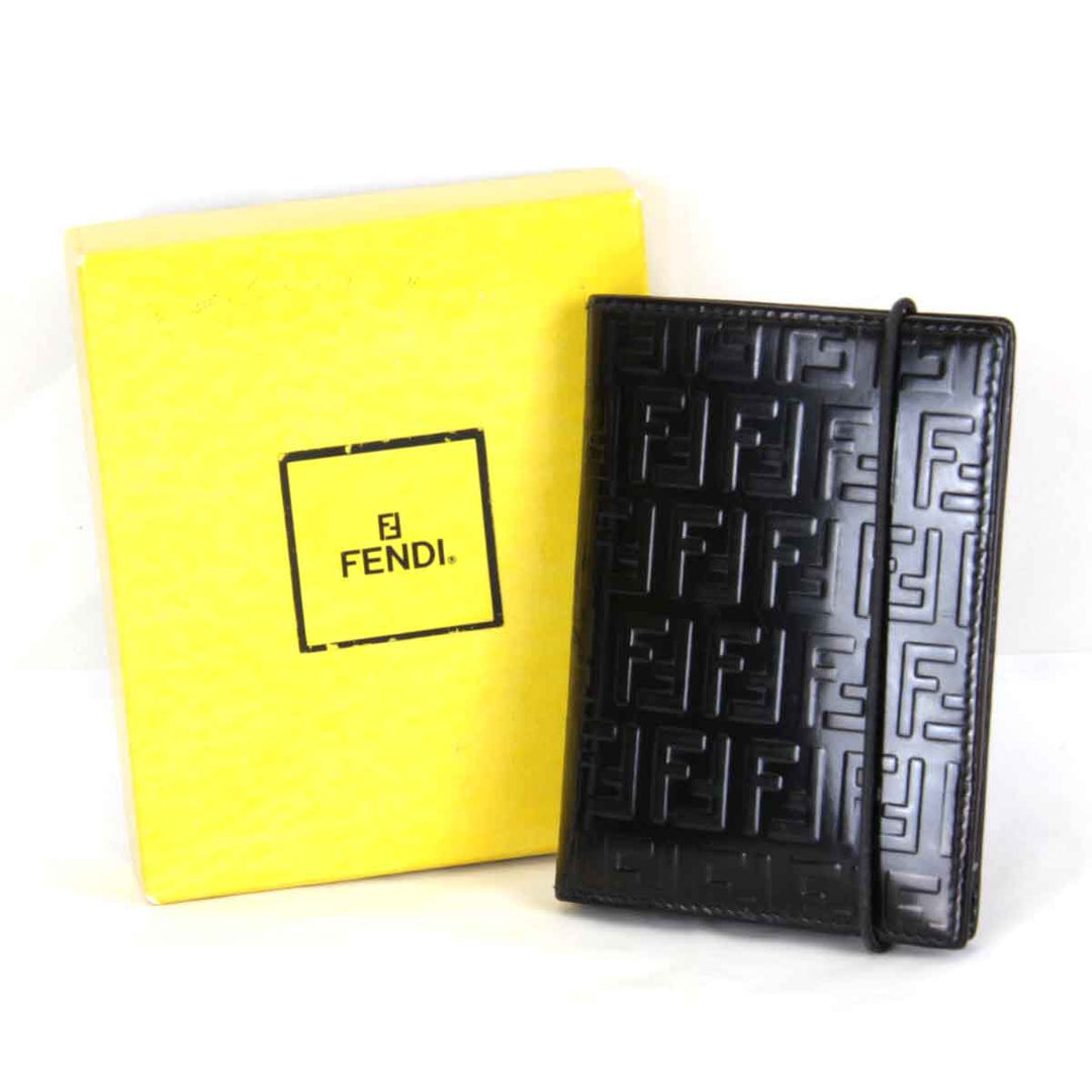 『USED』 
FENDI フェンディ 
 二つ折り財布 
エナメル調 ブラック
