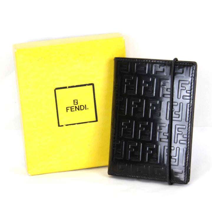 『USED』 
FENDI フェンディ 
 二つ折り財布 
エナメル調 ブラック