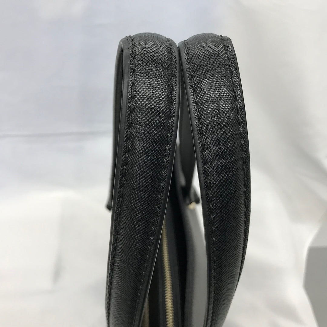 『USED』 
Guess ゲス 
 GUESS バッグ JP745622 トートバッグ 
合成皮革 ブラック系