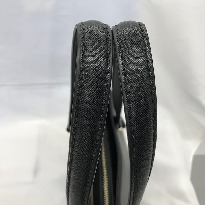『USED』 
Guess ゲス 
 GUESS バッグ JP745622 トートバッグ 
合成皮革 ブラック系