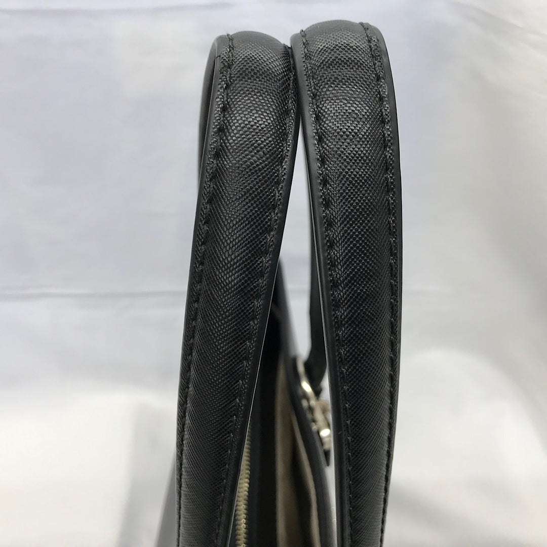『USED』 
Guess ゲス 
 GUESS バッグ JP745622 トートバッグ 
合成皮革 ブラック系