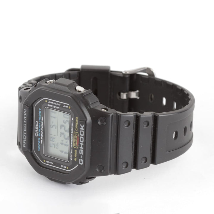 美品『USED』 
CASIO  G-SHOCK DW5600E 
腕時計
 クォーツ メンズ