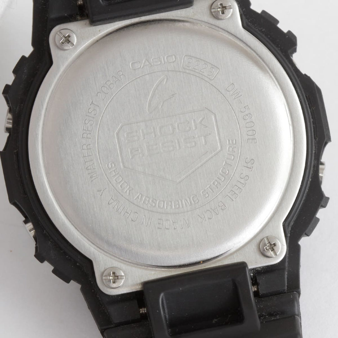 美品『USED』 
CASIO  G-SHOCK DW5600E 
腕時計
 クォーツ メンズ