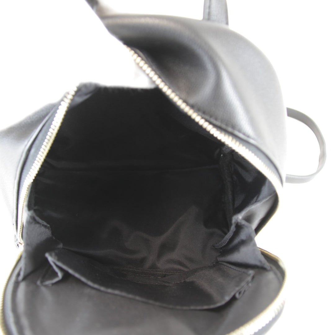 良品『USED』 
MARY QUANT マリークヮント 
 デイジー チェーンミニリュック リュック・デイパック 
レザー ブラック