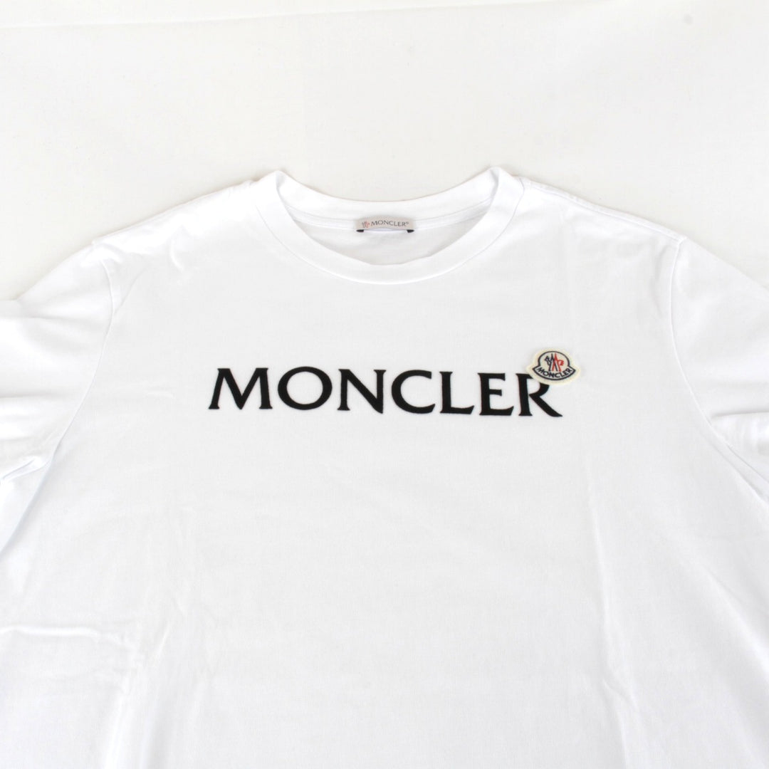 超美品『USED』 
MONCLER モンクレール 
 I10918C00064 8390T 半袖Ｔシャツ 
コットン ホワイト