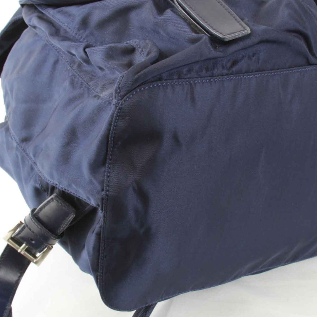 『USED』 
PRADA プラダ 
 リュック・デイパック 
ナイロン ネイビー