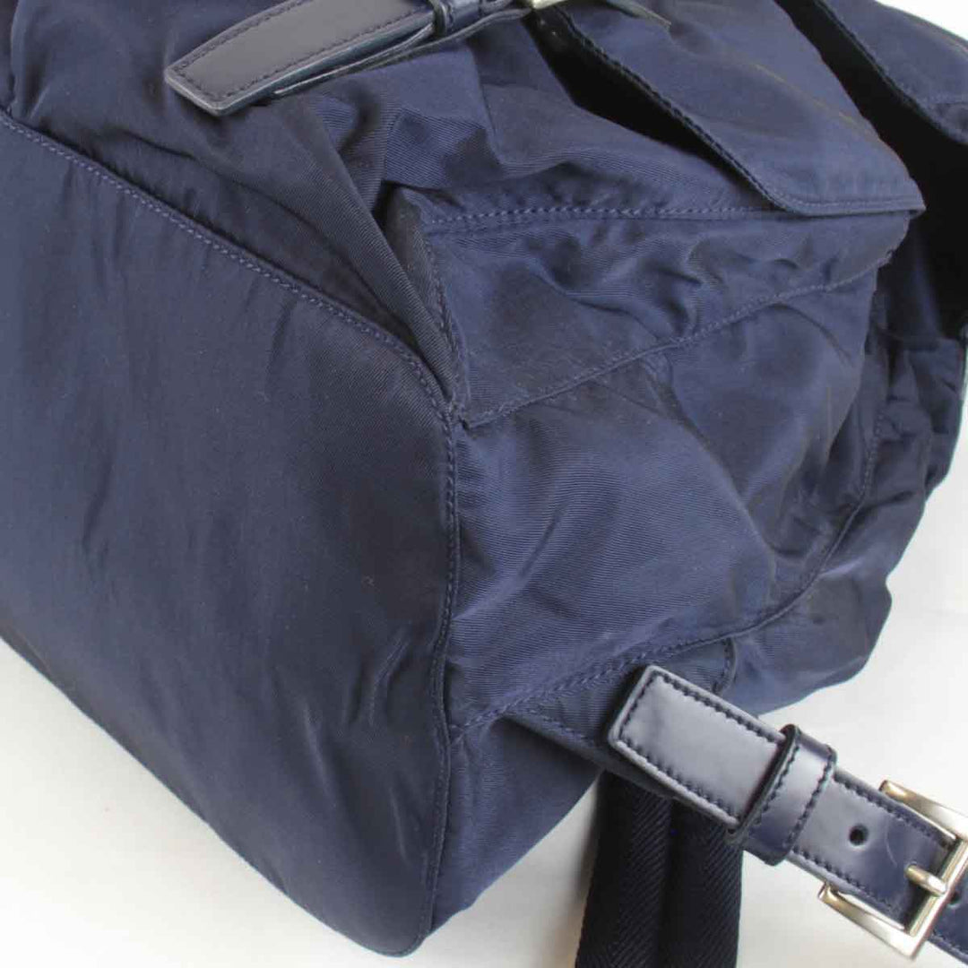 『USED』 
PRADA プラダ 
 リュック・デイパック 
ナイロン ネイビー